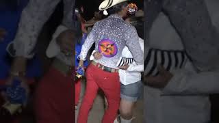 Ya jueves de bailes y chicas!  |  Con recuerdos de bailes!