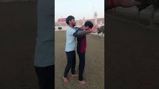 Self defense on road side #taekwondo #viral #boxing #trending #karate #selfdefense #treding #dltkd