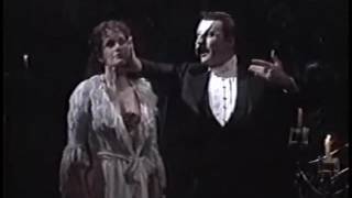 News footage -  final Phantom  - 1991 Michael Crawford