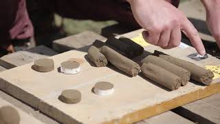 Vidéo pédagogique Habitat - Comment fabriquer des Briques de Terre Compressée en Mongolie ?