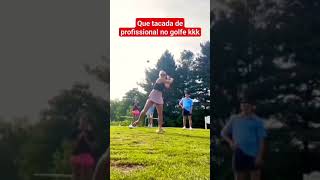 MULHER CAINDO DE UM JEITO ENGRAÇADO JOGANDO GOLFE KKK - FÁBRICA DE RISOS #shorts #comédia #humor