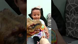 Dino Prank Lolipop 🦖🤣🤪🥴Syila Syirah #shorts