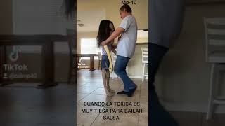 Cuando la tóxica es muy tiesa para la salsa