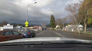 How driving in New Zealand be like (Suburbs)