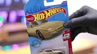 Hot Wheels '89 Porsche 944 Turbo: Gold