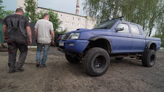 Mitsubishi L200 не заводиться, а її чекають