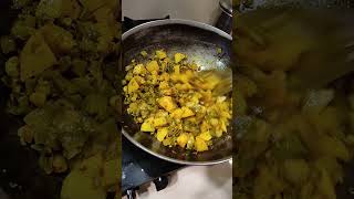 Making sam aloo sabji/Tasty veg