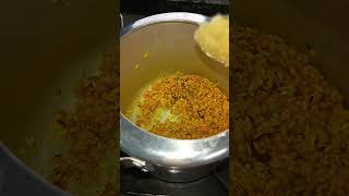 jatpat kase pakate hai khichidi cooker me #foodie #recipes #hungry