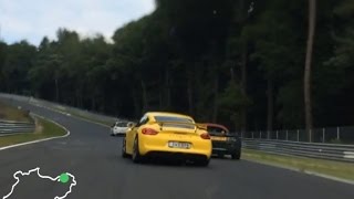 Highlights Nurburgring Almost Crash Porsche Cayman GT4 & Peugeot 106 Rallye 24.07.2016  Nordschleife