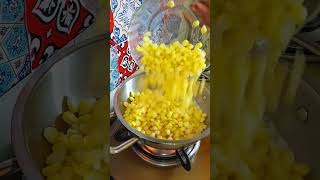 🌽#cornchaat SWEET CORN RECIPE #masalacornchaat #streetfoodindia #priyaskitchen #foodblogger #shorts