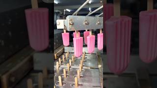 Strawberry Ice Cream kaise banti hai🍦। #making #factory #shortsvideo