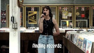 audrey gillispie - i'm everywhere but in your arms (live performance) | finding records