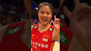 The renowned Thaisa joyfully captured moments in photographs with several Chinese player