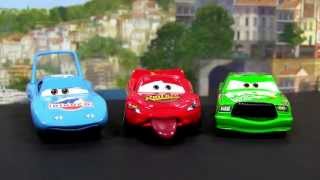 Cars 10-Car Gift Pack The Three-Way Tie Toys´R´US Radiator Springs Classic Diecast