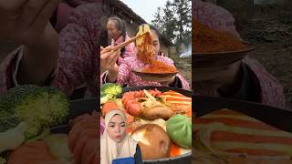 😱Sruputtt langsung dari penggorengan…⁉️ #food #mukbang #shortsfeed #sekolah #fypシ #reaction