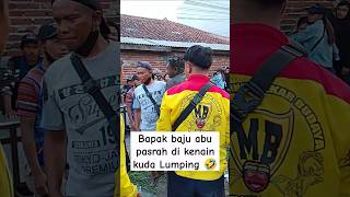 Pasrah Bapak Baju abu Kena Kuda Lumping