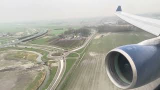 Delta A330-300 landing, AMS