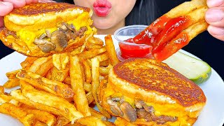 ASMR FIVE GUYS GRILLED CHEESE PATTY MELT & FRESH FRENCH FRIES (MUKBANG) ASMR PHAN