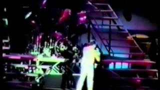 Queen Live In Paris France 1986 part 2 - Tear It Up - A Kind Of Magic - Under Pressure