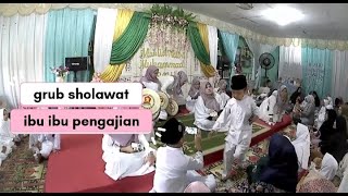 grub rebana ibu ibu pengajian memperingati mulid nabi #mulidnabi #grubrebana #pengajian #assalam