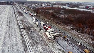 Incidente mortale su un'autostrada polacca in mezzo alla prima neve