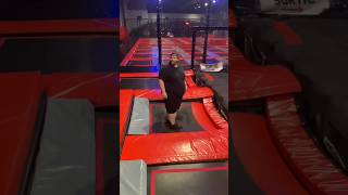 Keni casse le Trampoline Park 🤣