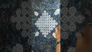 Stencil Rangoli #rangoli #easyrangoli #festival #decoration#how to put rangoli #indianrangoli #love