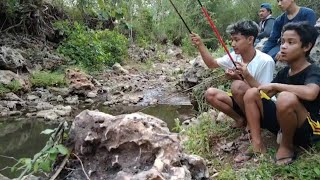 mancing ikan wader,uceng di sungai sumberjo ,dekat Bukit durian,disinilah sarangnya 👍