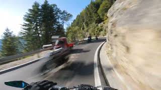 Almost CRASH: biker OVERTAKES into BLIND CORNER