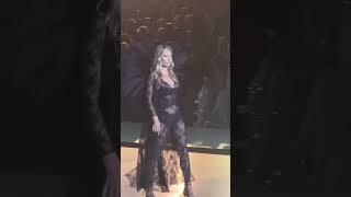 Kate moss walks in the Victoria's secret fashion show #katemoss #victoriasecret #viral #fashion