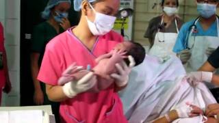 Philippines welcomes symbolic '7 billionth baby'