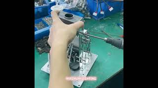 Powder box with motor installation