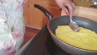 four  egg  , flour, potatoes  flat bread/ድ ቄት  እ ንቁ ላል የ ተ ፈ ጨ ድ ን ች ለ ቁ ር ስ