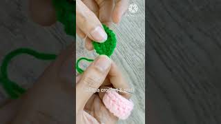 🌼Easy Crochet Daisy flower Keychain tutorial 👍 Full video tutorial on YouTube #shorts