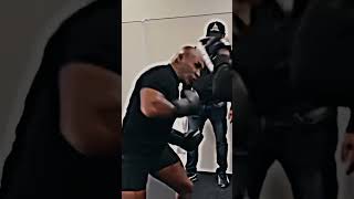 😈😈Jake Paul vs Mike tyson training...🥶🥶😈 #miketyson #boxing #ufc #jakepaul #mma #duet