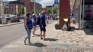 Steven uit ‘Thuis’ komt weer even tot leven op wandeling tegen  dodelijke Ziekte ALS