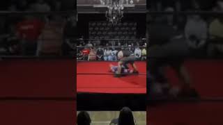 Damien Caines body slams the worlds largest luchador