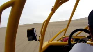 Perú, en buggy por la arena de HUACACHINA