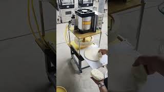 Tabletop pizza dough forming machine