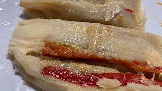 Tamales de rajas con queso a mi estilo. Como aser tamales de rajas con queso. (How to make tamales).