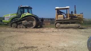 CHALLENGER 55 vs CAT D5