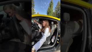 Wie viele Azubis passen in ein Azubi-Car? 🚗 #shorts #challenge