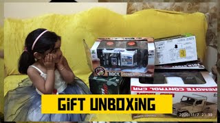 ഈ കുട്ടികുറുമ്പന്റെ ഒരു കാര്യം 😍😄//gift unboxing 😄ഞങ്ങൾക്ക് ഗിഫ്റ്റ് കിട്ടി..........