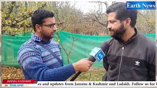 PHD scholar Maqsood Ah Ganie  selling juice at Famous Apple valley Baijbhara