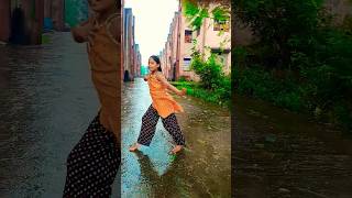 Dhadkan hai kahin Dil hai kahin Jaan kahin hai#dance #hindisong #shorts #youtubeshorts #tanu Pro off