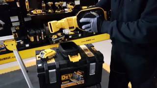 DEWALT  DCV 517N ΕΠΑΝΑΦΟΡΤΙΖΟΜΕΝΗ ΣΚΟΥΠΑ