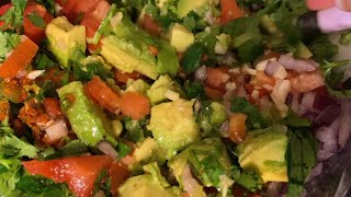 MAKING FRESH GUACAMOLE  🥑 FOR AT HOME CHIPOTLE BOWL CHRISSY TIEGEN CRAVINGS RECIPE