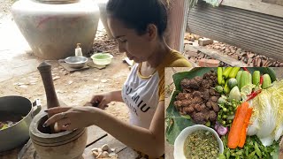 Cooking beef recipe and eating delicious with fresh vegetabl