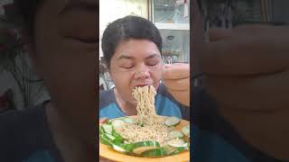 Mie kuah pedas nikmat nagih topping timun + cabe rawit #menumukbang