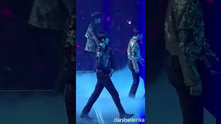 Ateez - Towards the Light World Tour - Washington, DC - Wooyoung Dance Solo, Silver Light